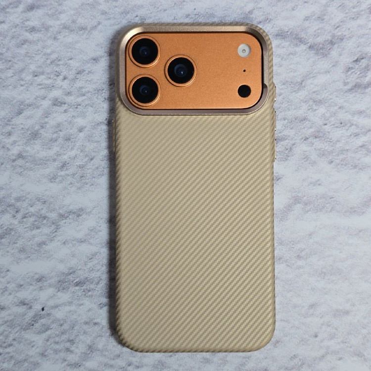 کاور آیپفت مدل Carbon magsafe مناسب برای گوشی موبایل اپل iPhone 17 pro max