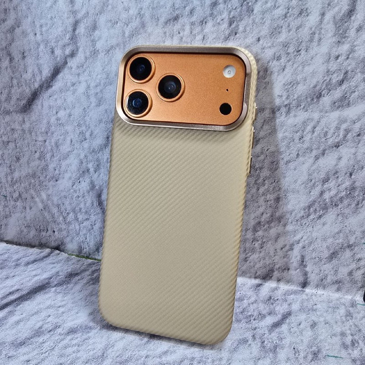 کاور آیپفت مدل Carbon magsafe مناسب برای گوشی موبایل اپل iPhone 17 pro max