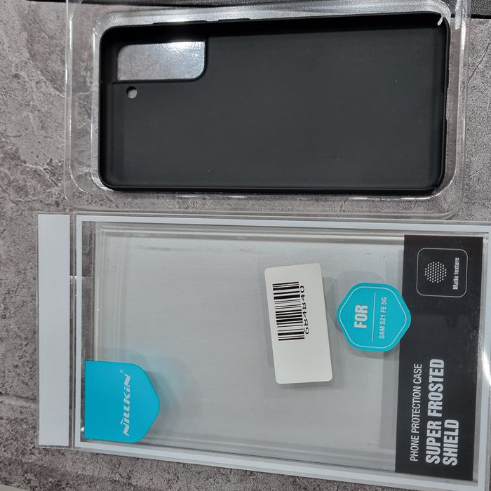 کاور نیلکین مدل Frosted Pro مناسب برای گوشی موبایل سامسونگ Galaxy S24 FE