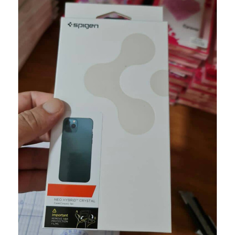 کاور اسپیگن مدل Neo Hybrid Crystal مناسب برای گوشی موبایل اپل iPhone 14