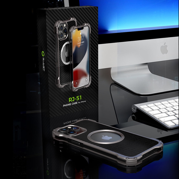 کاور مدل کربنی 168 مناسب برای گوشی موبایل اپل iPhone 16 pro max