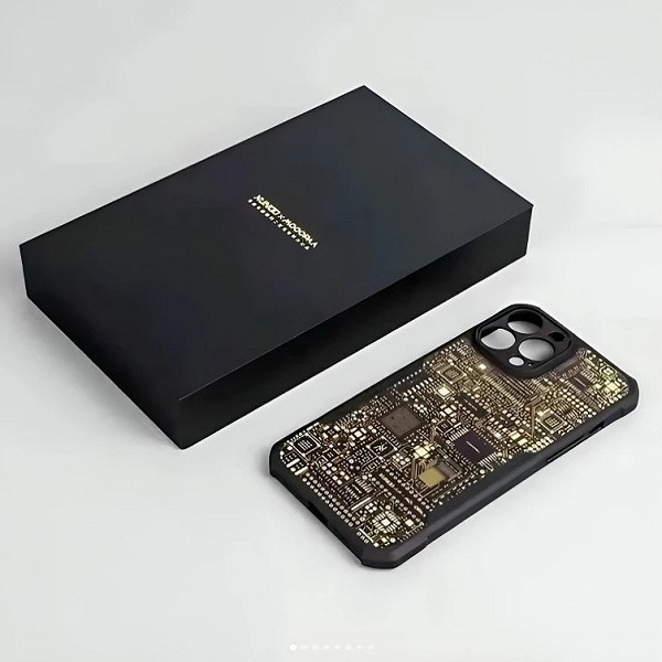 کاور ژاند مدل Gold مناسب برای گوشی موبایل اپل iPhone 13 Pro max