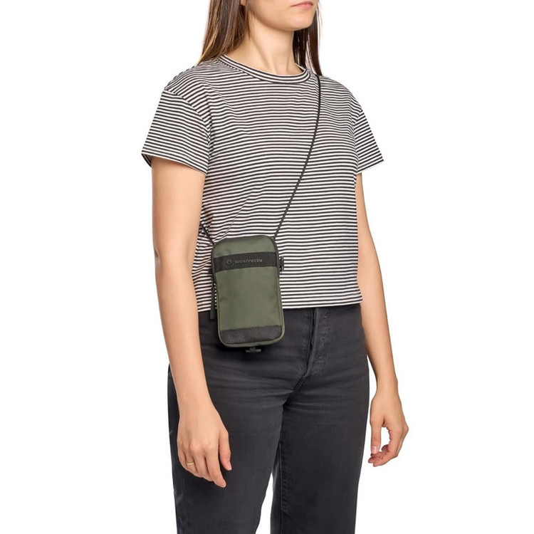 کیف موبایل منفروتو مدل Street Crossbody Pouch مناسب برای گوشی موبایل تا 6.8 اینچ