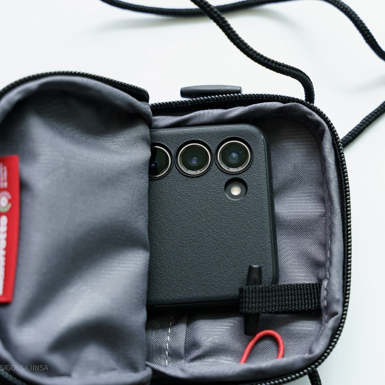 کیف موبایل منفروتو مدل Street Crossbody Pouch مناسب برای گوشی موبایل تا 6.8 اینچ