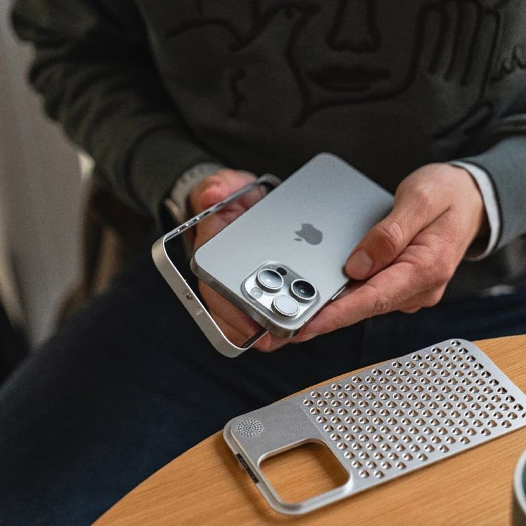 کاور مدل Super Aluminium مناسب برای گوشی موبایل اپل IPHONE 13 /14