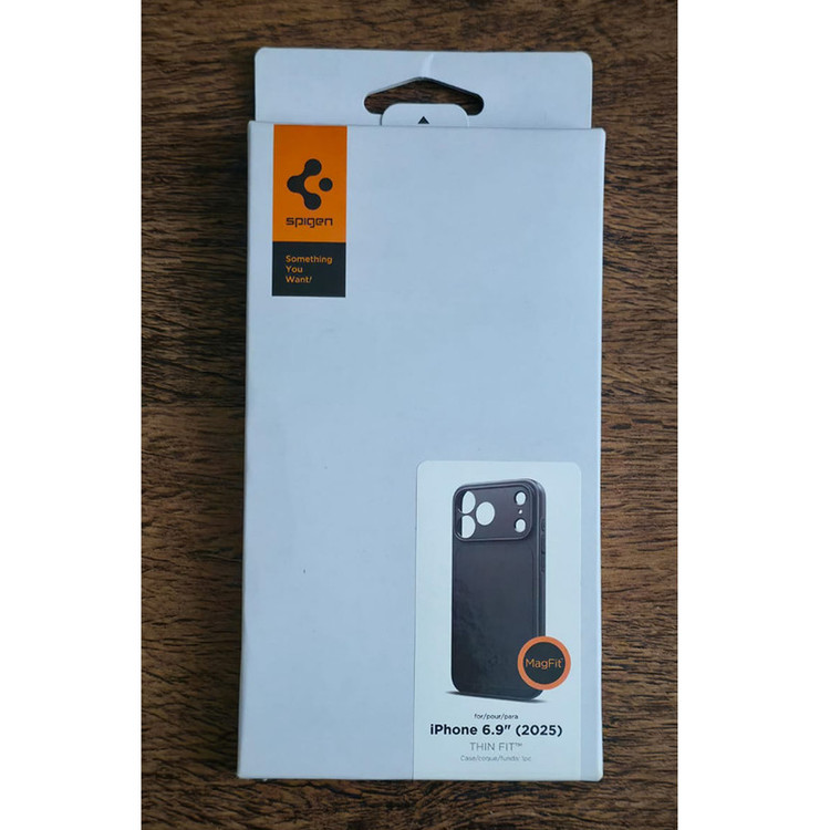 کاور اسپیگن مدل Thin Fit MagFit مناسب برای گوشی موبایل اپل iPhone 17 Pro Max