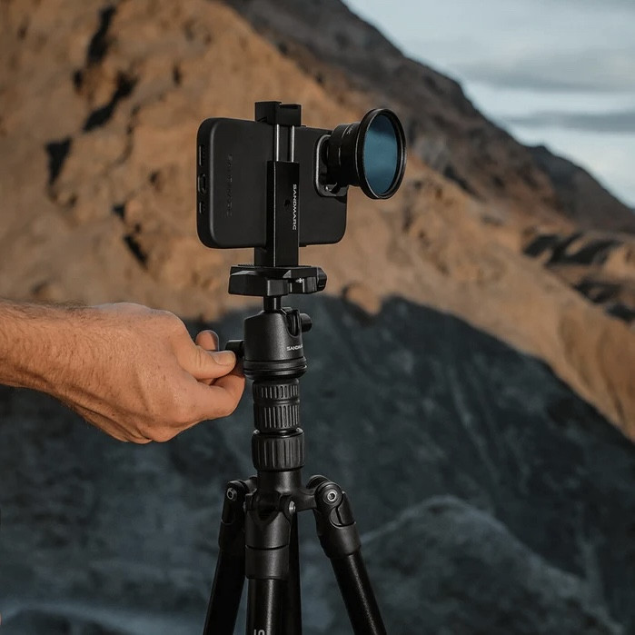 کاور سندمارک مدل Pro Leather مناسب برای گوشی موبایل اپل iPhone 16 Pro
