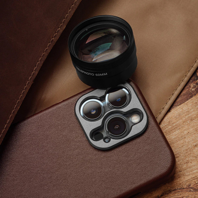 کاور سندمارک مدل Pro Leather مناسب برای گوشی موبایل اپل iPhone 13 Pro