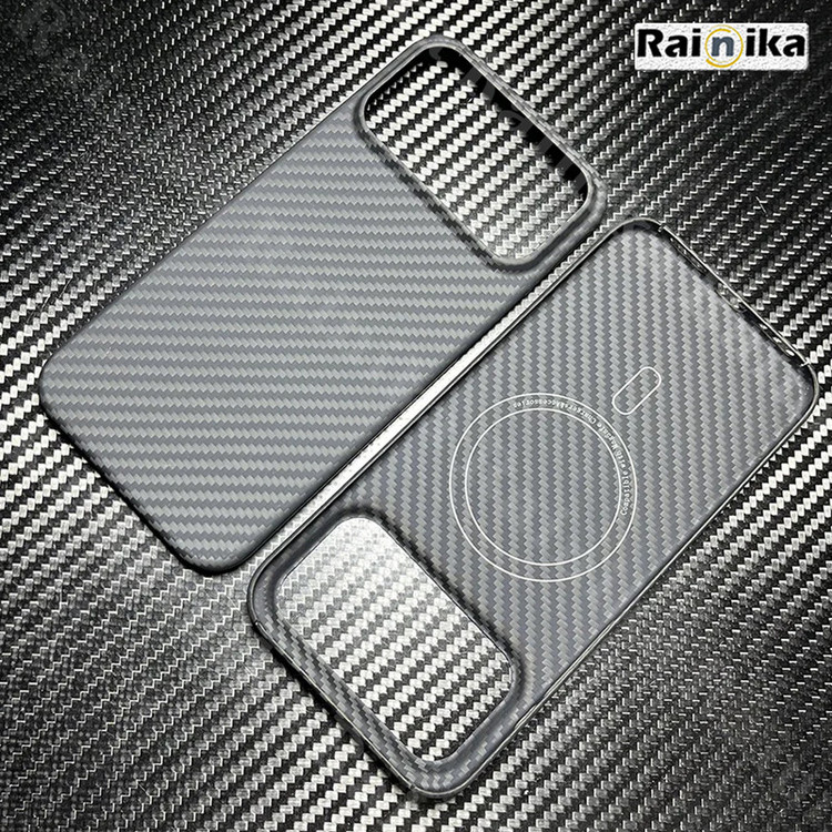 کاور رینیکا مدل Carbon Fiber مناسب برای گوشی موبایل اپل Iphone 17 Pro Max