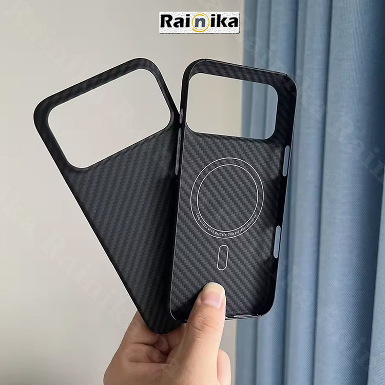 کاور رینیکا مدل Carbon Fiber مناسب برای گوشی موبایل اپل Iphone 17 Pro Max